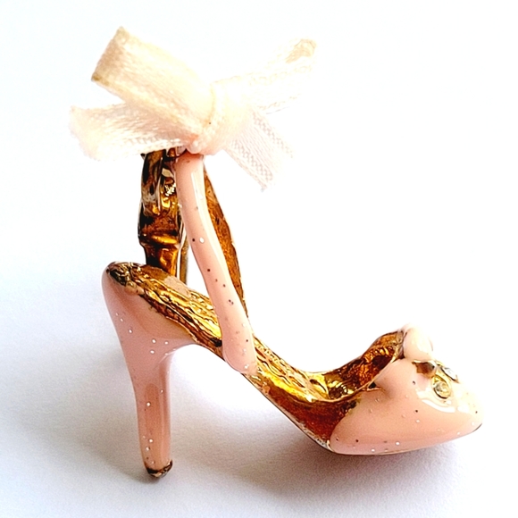 Juicy Couture Jewelry - Juicy Couture Pink Bow High Heel Charm